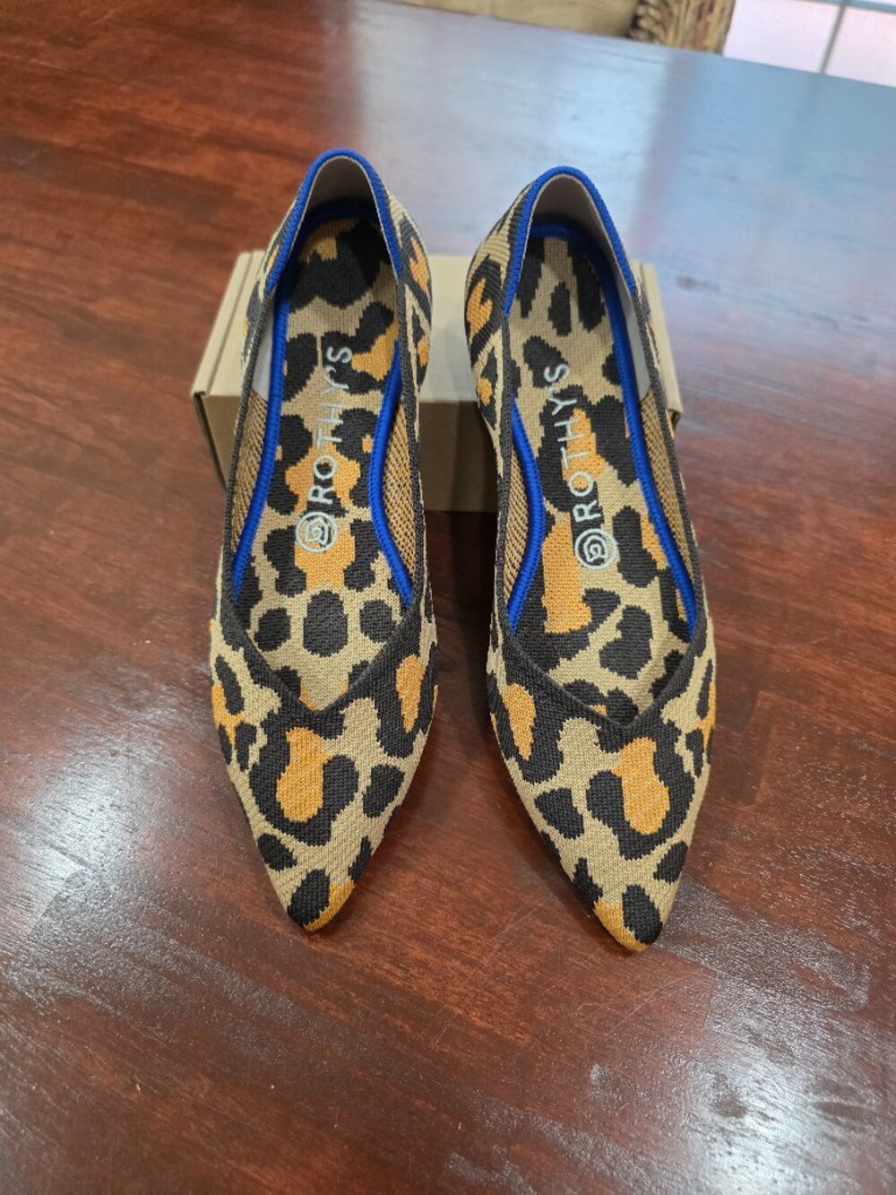 EUC Rothy's Women's Desert Cat Leopard Print Point Flats Size 8
